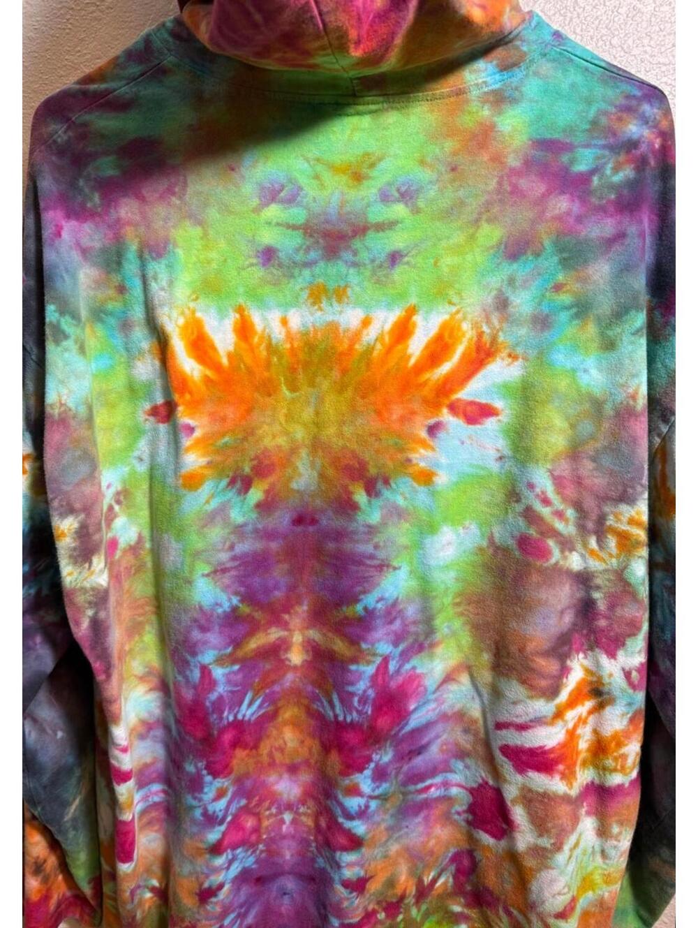 Men's Tie Dye Hooded Sweatshirt - Size L/XL - Picture 6 of 8